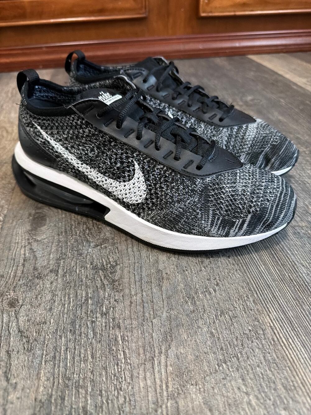 Nike Men’s Air Max Flyknit Racer sneakers in black-and-white "Oreo", 8.5